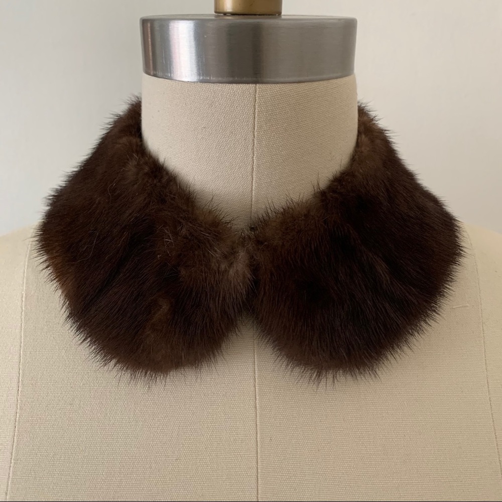 Vintage Faux Fur Collar w/ Hook and Eye Closure.